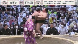 「巨大なお腹」を活かした逆転の吊り出し　その技術を元若乃花絶賛「こういう相撲もある お腹勝ちです」