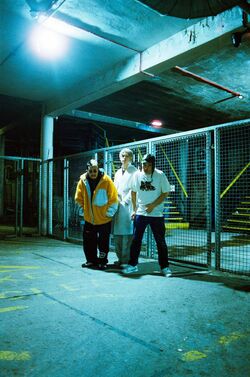 Dos Monosが第一期最終作としてリリースしたアクリル盤の 中から選曲した珠玉の5曲をストリーミング・リリース。