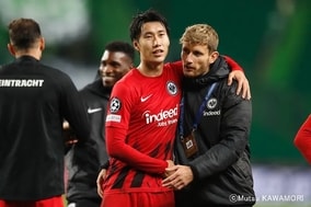 鎌田大地、フランクフルトのCL決勝T進出に喜び…勝因は「監督の采配」