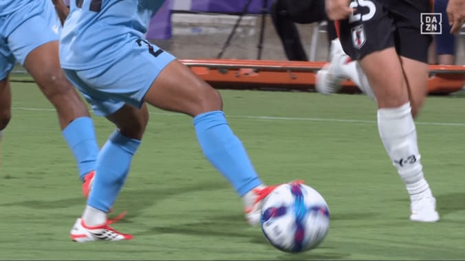 嘘でしょ？ なでしこFWが“誤審”に唖然…11－0大勝の裏で2試合連続の不可解ジャッジ…決勝Tに向けて不安【女子アジアカップ】 4枚目