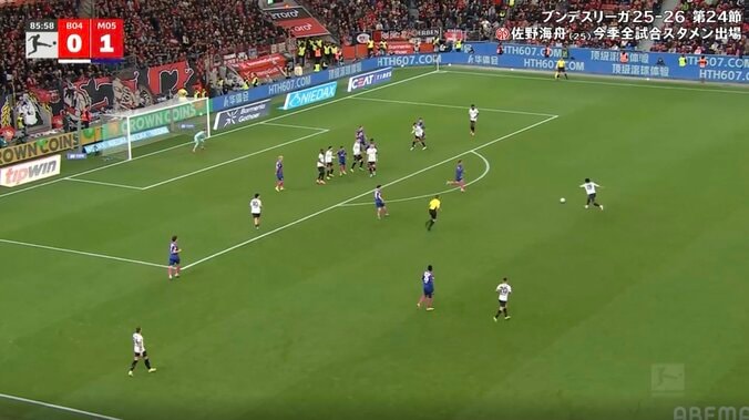 ウソでしょ…！？ 佐野海舟、まさかの“衝撃光景”「怖すぎる」「どっから出てきたん」1人だけ倍速スピードの“爆速プレス” 2枚目