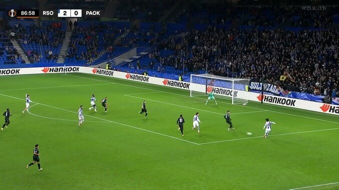 【映像】久保建英、“逆足コロコロスルーパス”で決定機演出