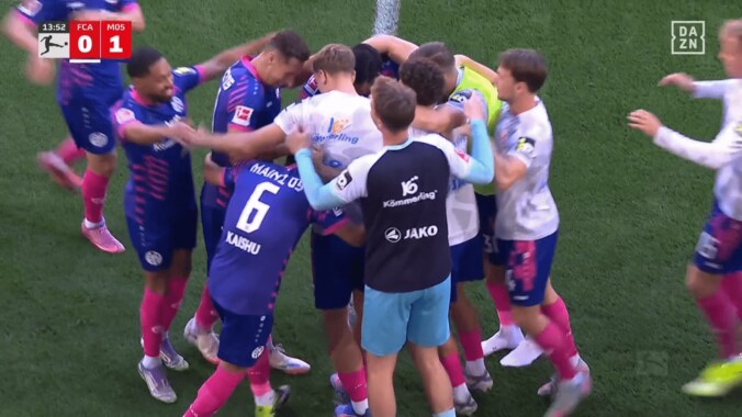 衝撃！ 佐野海舟、“爆速スーパーゴール”でブンデスリーガ初得点「ボランチの完成系じゃん」ボール奪取→縦突破→左足一閃の一部始終「１人で完結」 4枚目