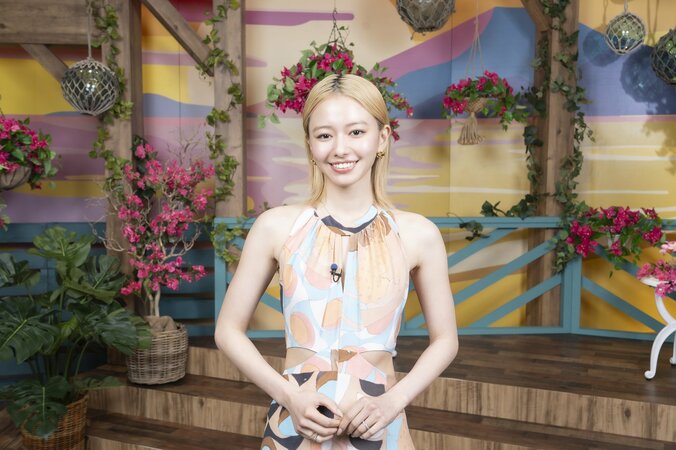 【写真・画像】山本舞香、初の恋リアMC！参加メンバーの恋愛模様に思わず赤面「こんな経験したかった…」新シーズン『ラブキャッチャージャパン2』放送決定　2枚目