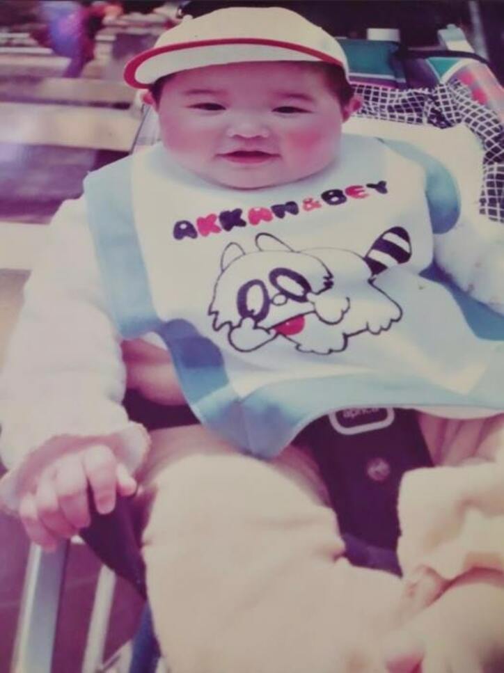  内山信二の妻、夫の幼少期の写真を公開「面影ありまくり～！」 