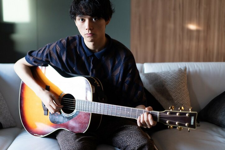 「飼いたい」「沼深い」圧倒的人気No.1の子猫系俳優・ルイを巡り女たちがバトル…！『ドラ恋～Kissing the tears away～』