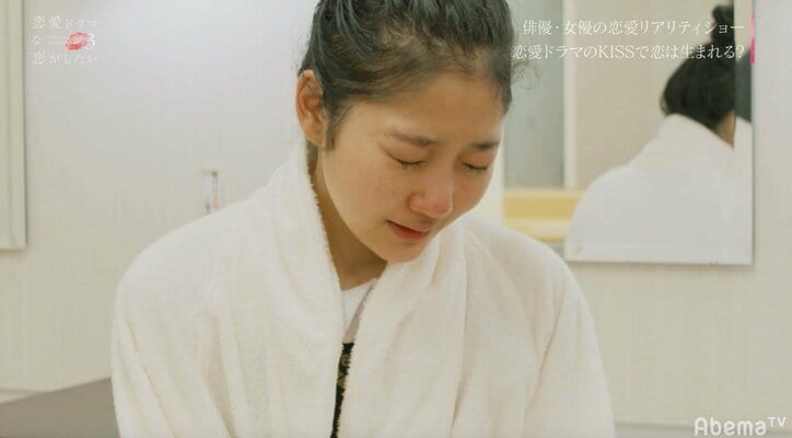 シャワーを浴びながらの激しいキスシーン 演じた二人に恋愛感情は生まれる?