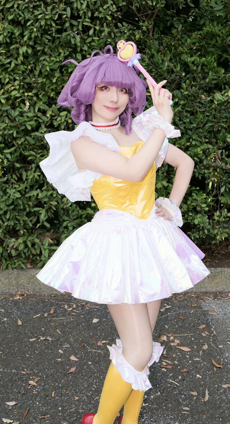 写真・画像】「アニメ絵と80年代アイドル衣装をイメージソースに」緻密
