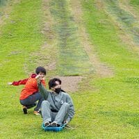 中尾明慶、福山康平と自然の中で無邪気に遊ぶ姿を公開 ファンから「今日は子供に帰ったんだな」の声