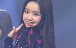 最終回前に異例のデビューが確定したフィリピン出身のかわいすぎる練習生、デビュー前から圧倒的センター感を見せつけ会場の視線をさらう