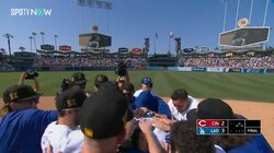 大谷翔平、歓喜のサヨナラ打に仲間も大興奮！ハイタッチ＆大量シャワー、胸熱の瞬間「最高すぎる！」