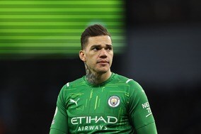 エデルソンがブラジル代表で“18試合”しか出場できない事実　W杯未出場GK対アリソン、贅沢すぎる戦い