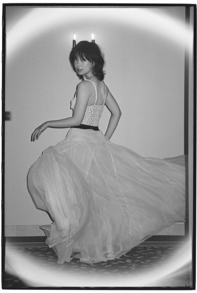 若手俳優・古川琴音の2nd写真集が7月発売「私の新しい一面をぜひ感じて」 写真家・松岡一哲と7年ぶり再タッグ 3枚目