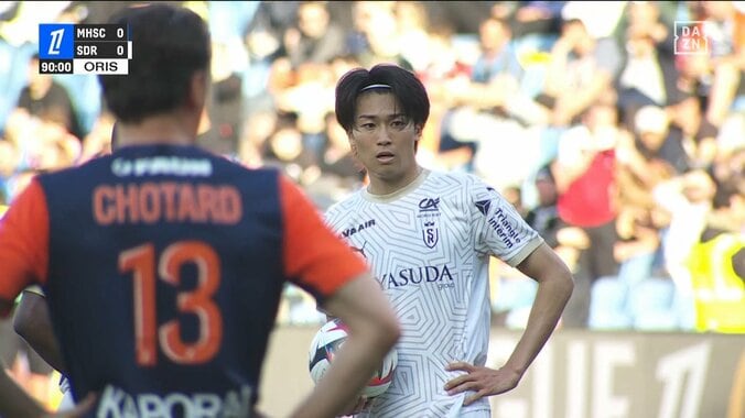 【映像】中村敬斗、味方にFKを奪われて激昂→ボールを蹴りつけた瞬間