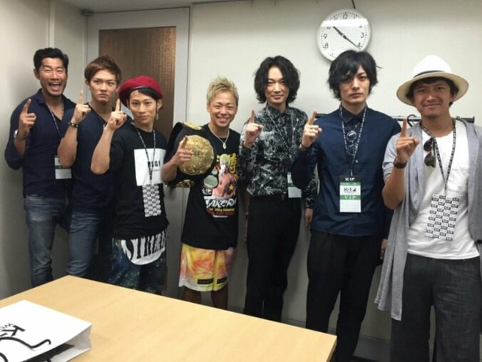 \n武尊、綾野剛と久保田悠来と食事　イケメン3ショットにファン歓喜 2枚目