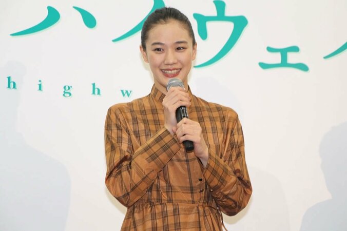 蒼井優「私はお姉さん的要素ない」　アニメ映画『ペンギン・ハイウェイ』で新たな挑戦 1枚目