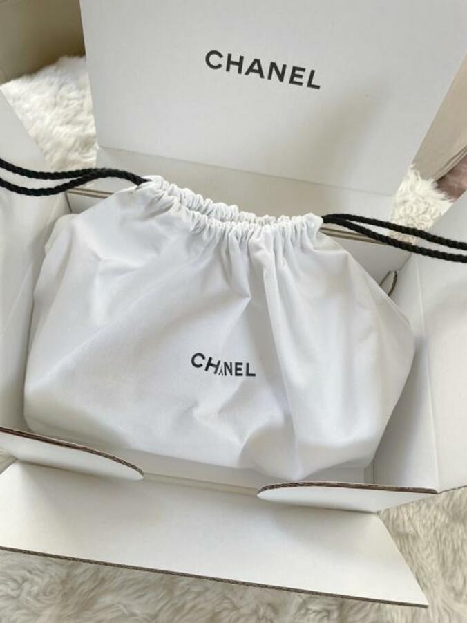  元おニャン子・内海和子、2色買いした『CHANEL』の品「特別限定品という悪魔の言葉」  1枚目