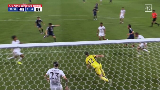 三笘かよ！21歳爆速ドリブラーの“圧巻突破”が話題沸騰「マジ三笘2世」「ゴリゴリ行くやん」驚愕スピード＆超絶緩急で縦突破→ゴール演出の瞬間 5枚目