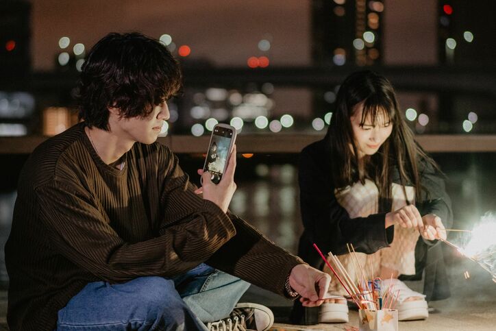 ゆな＆レオ、久しぶりに再会！プラネタリウムデートで縮まる距離『彼オオカミ』