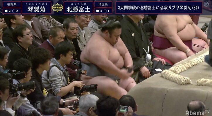 「貴景勝と千賀ノ浦親方が似すぎw」 “奇跡のツーショット”に視聴者がざわつく