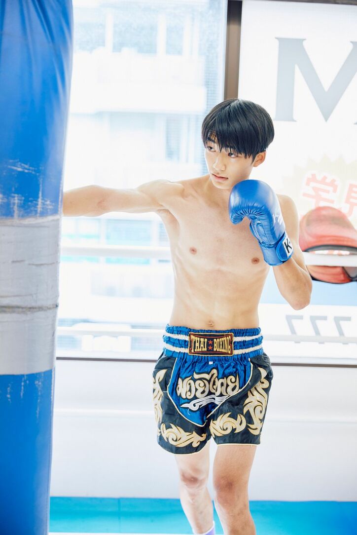 飯豊まりえ、K-1ファイター大久保琉唯の練習風景に「かっこいい」「ギャップすごい！」大興奮『オオカミちゃんとオオカミくん』第9話