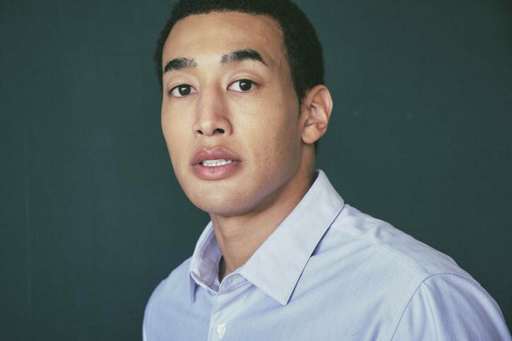 関口メンディー、居心地悪さを感じた子ども時代 小2で出会った恩師が教えてくれたこと『覆面D』インタビュー