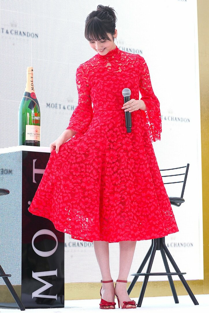 “新婚”佐々木希　「幸せオーラ、キラキラしている」との声に大照れ