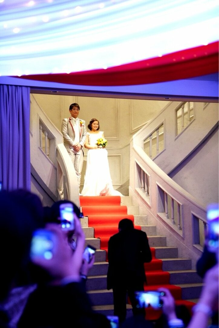 古坂大魔王 さだまさし 爆笑問題ら豪華芸能人も出席 披露宴写真を続々公開 話題 Abema Times