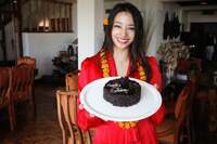 高橋メアリージュン『11/8 誕生日　in ネパール』