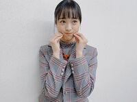 大友花恋、“ほっぺむにゅ”ショットにファン絶賛「そのポーズ可愛い」「たまらん！」