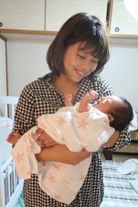 あいのり・桃、出産したクロにコメント「女神のよう」