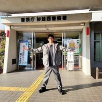 「その腕の中に飛び込んでいいですか？」「スーツじゃない大ちゃんもかっこいい」『最愛』両手を広げる松下洸平のオフショットにファン歓喜！