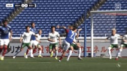 Jリーグで衝撃弾！“逆足ダイレクトボレー”が「ベストゴール候補だ」「美しいにも程がある」横浜FM・遠野大弥のゴラッソに絶賛の嵐