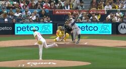 衝撃の飛距離！ダルビッシュに一体、何が起きた…！？ 大谷翔平のライバルがヤバすぎる　ヤンキースの62発男・ジャッジの高速着弾する豪快アーチが話題に「エグいな…」「怪物だな」