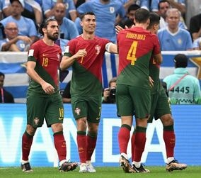 B・フェルナンデスの２発でポルトガルがウルグアイにリベンジ！３か国目の決勝Ｔ進出が決定【W杯H組】