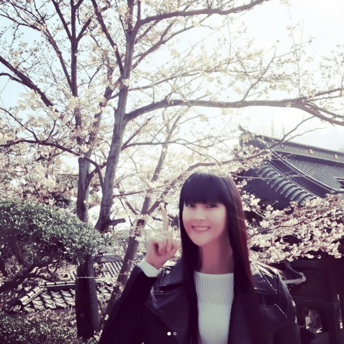 観月ありさ、頭蓋骨を見つめる横顔が美しすぎると話題に 2枚目