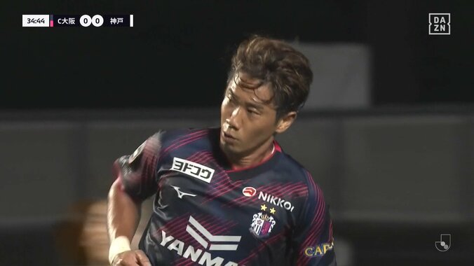 香川真司、守備5人の隙間を射抜く貫禄フィニッシュの瞬間