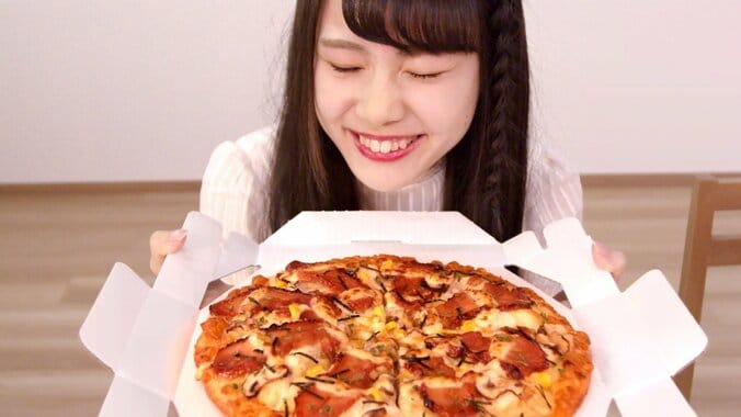 『愛と平和をトッピング！ピザは世界を救う』トゥラブのメンバー達が、メシテロ敢行 8枚目