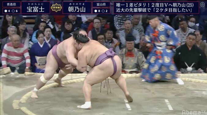 朝乃山、スキなしの9勝目 まわしにこだわらず宝富士を寄り切り 1枚目