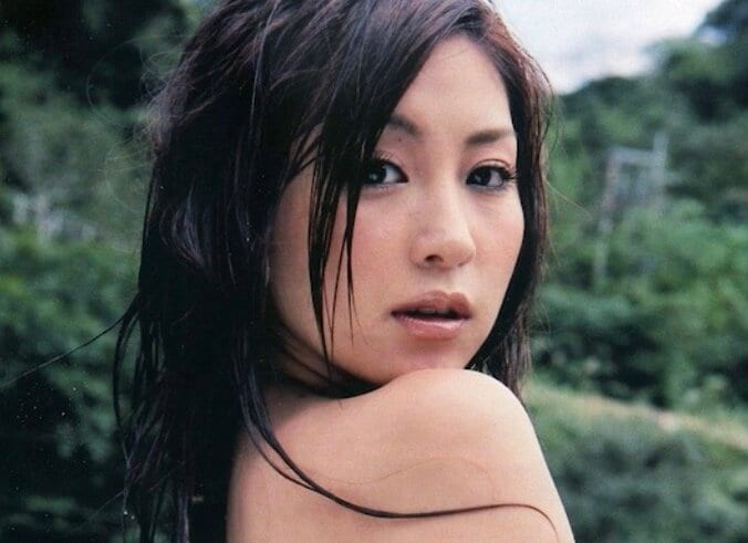 理想の相手は「Snow Manのラウールさん」かつてグラビア界を席巻した女性タレントが明かす恋愛観 2枚目