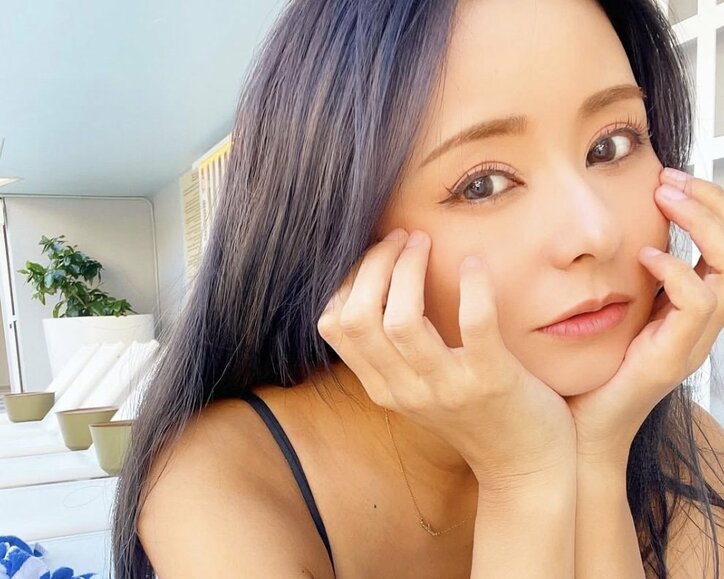 【写真・画像】可愛すぎるダンプドライバー、ヤンキー感あふれる両親の写真を公開「母に似てると言われる」　1枚目