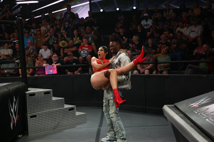 【映像】見事な“お姫様キャッチ”→見ていた彼氏がブチギレ