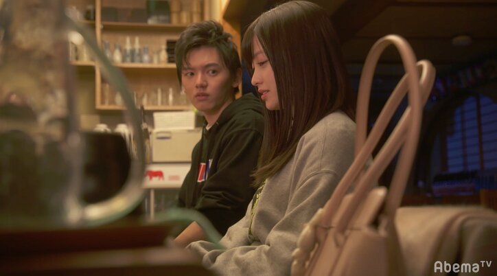 「無理に忘れる必要ない」傷心のあかり（橋本環奈）を星野（古川雄輝）が抱きしめて…『1ページの恋』第3話