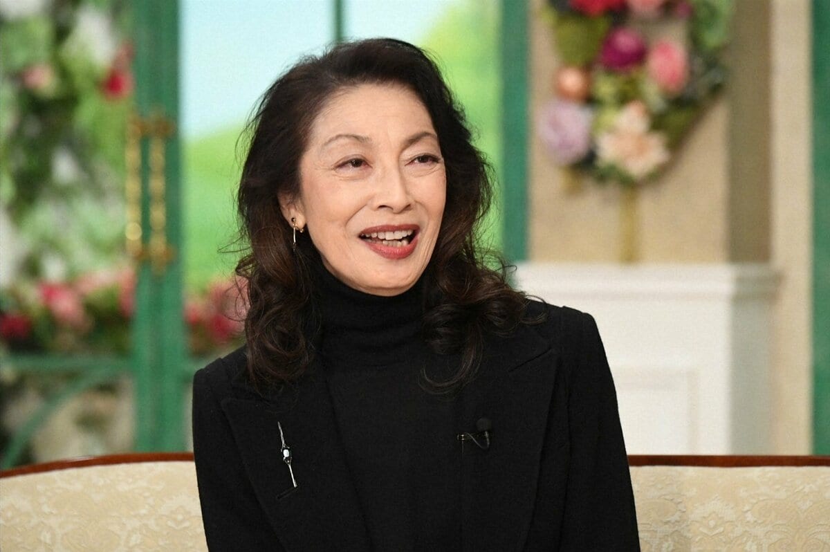 麻実 れい 現在