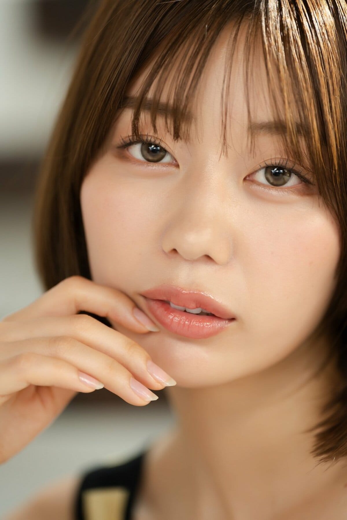 極上のSラインボディ” タレント・凛咲子の“圧倒的な実在感”を表現する