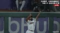 大谷翔平の同僚アデルが大ジャンプ! 勝ち越し阻止のホームランキャッチに視聴者「これはいいアデル」「すぐドヤるところがかわいいw」と大喜び