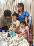  アレク、“可愛い娘”の4歳の誕生日を祝福「強い美人ちゃんに育っています」 