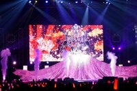 小林幸子が幅18mの巨大衣装でニコニコ超パーティー出演、新曲『存在証明』歌う