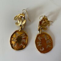 ハイヒールモモコ『落としたシャネルのピアス』