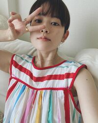 筧美和子のカラフルな古着ワンピース姿に「すずしげ」「めちゃ似合ってる」と称賛の声